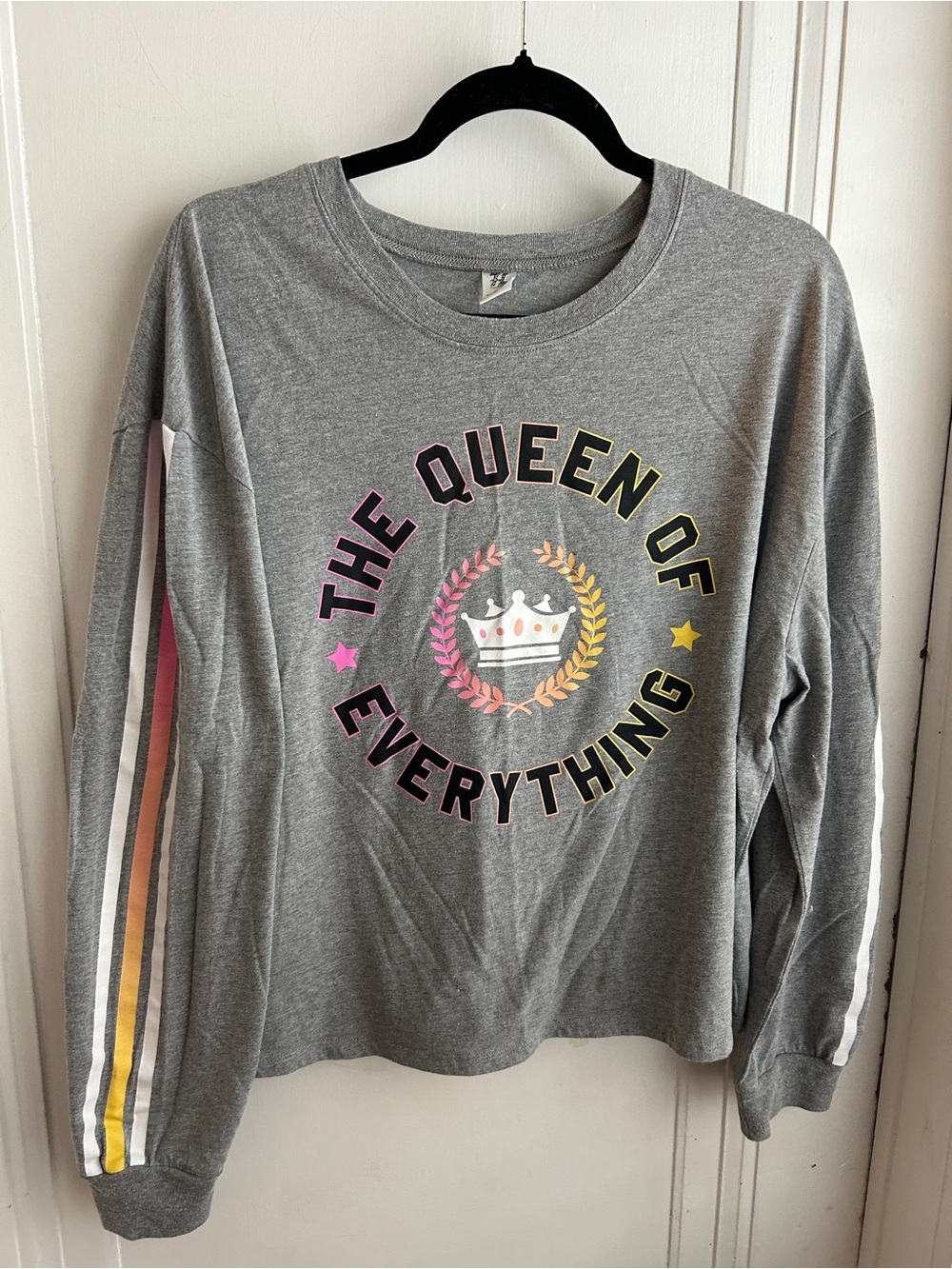 Women's Gray 'The Queen of Everything' Graphic Sweatshirt